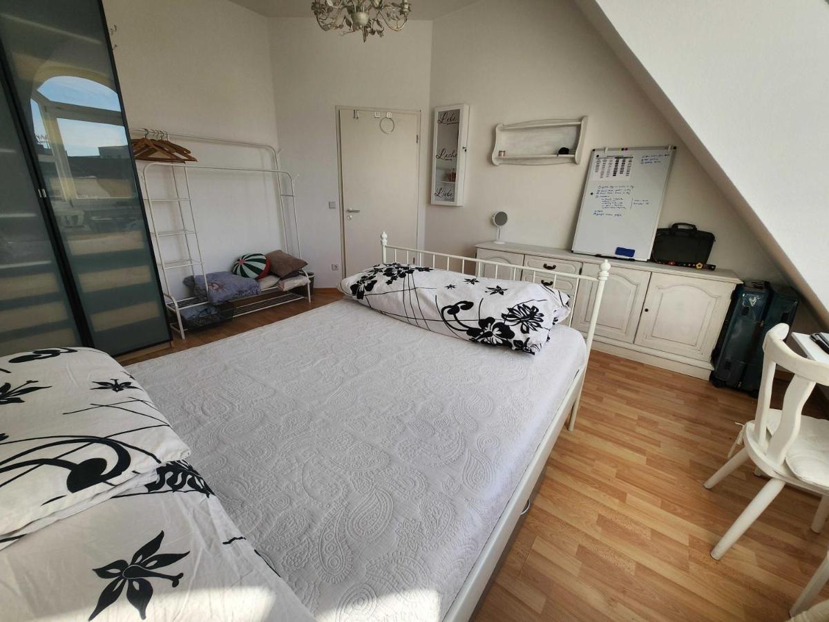 One Private Room Available In A Two Room Apartment In Tegel, ברלין מראה חיצוני תמונה